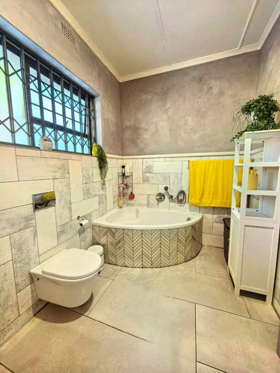 5 Bedroom Property for Sale in Sasolburg Ext 4 Free State